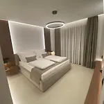 Pearl Garden 아파트