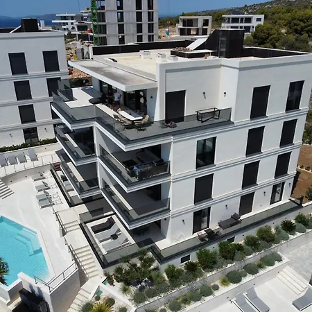 Pearl Garden Apartman *